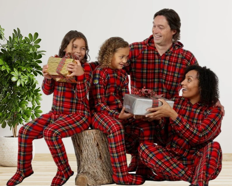 matching-family-christmas-pajamas-canada