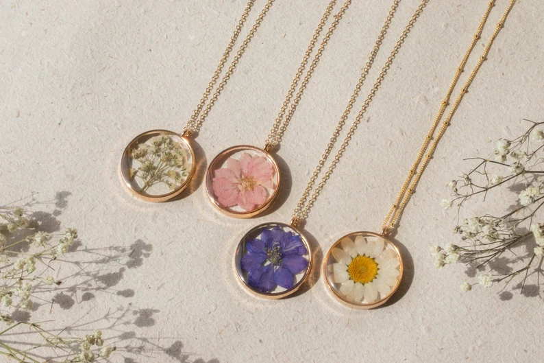 pressed-flower-necklaces-canada