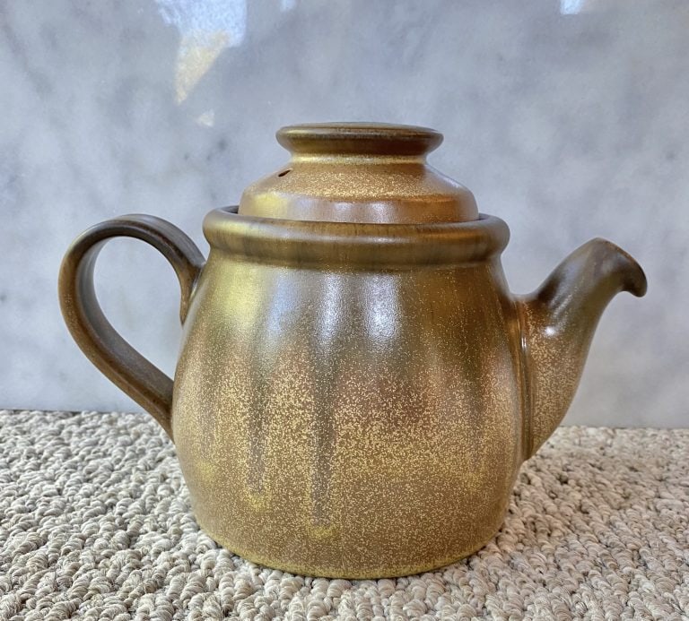 made-in-canada-teapots