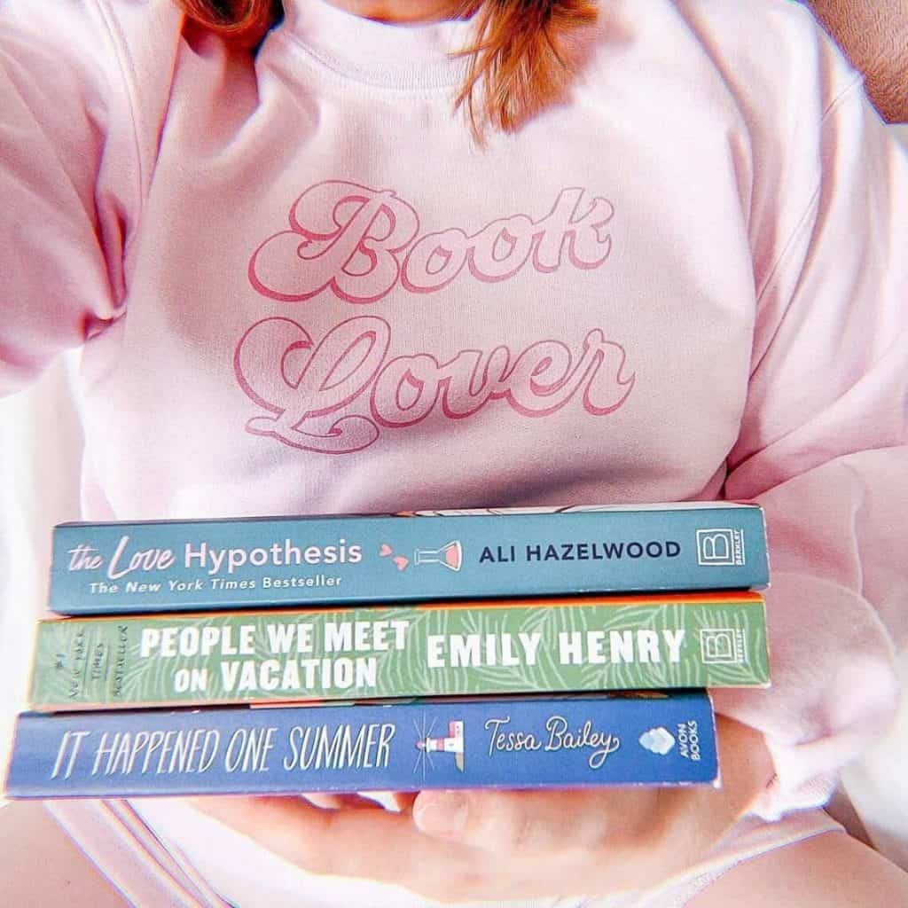book-lover-sweater-canada