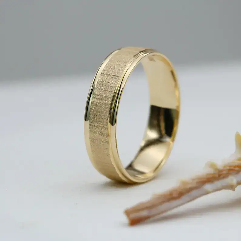 solid-gold-wedding-rings-canada