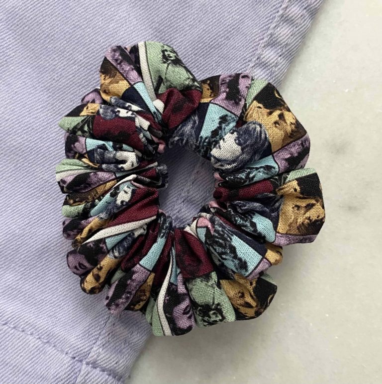 taylor-swift-scrunchie
