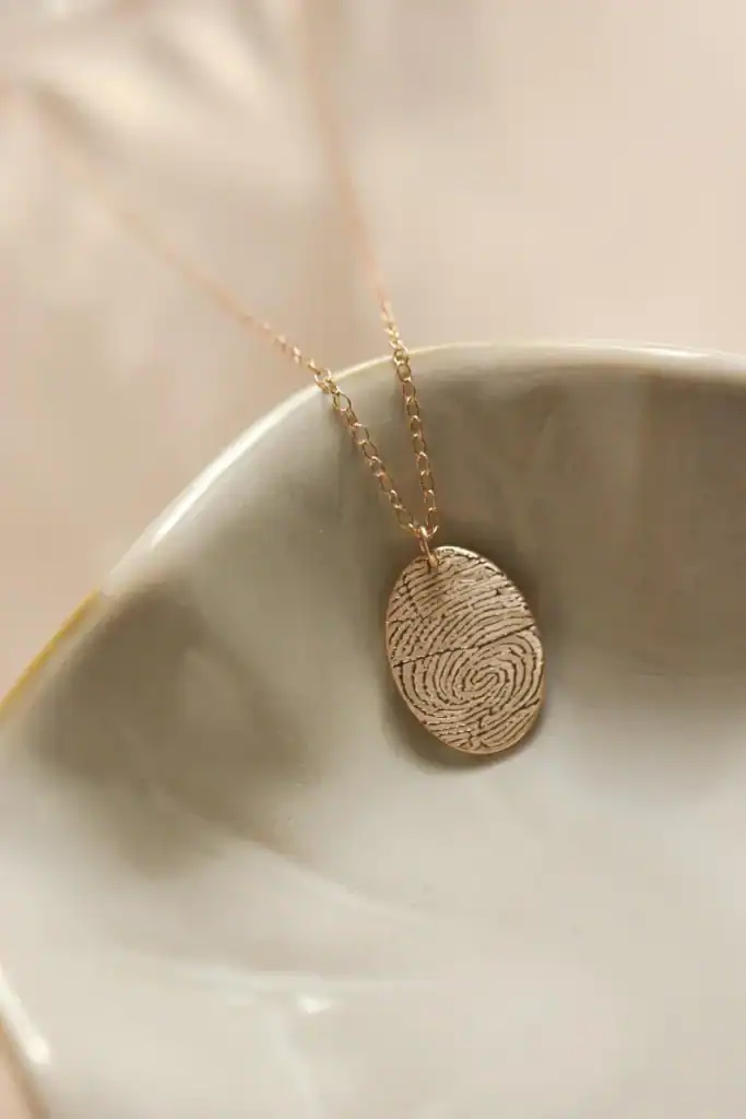 fingerprint-necklaces