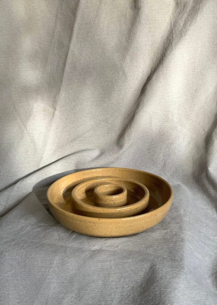 dog-slow-feeder-pottery-canada