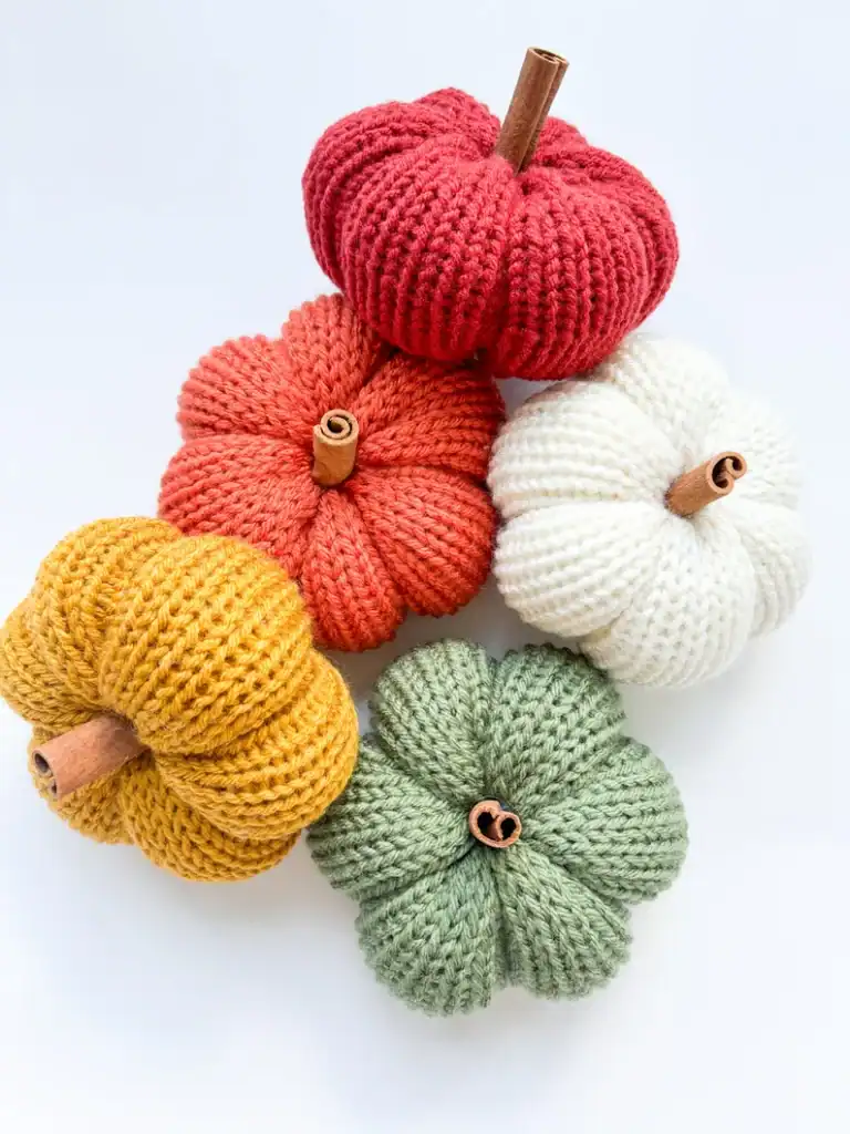 knit-pumpkins