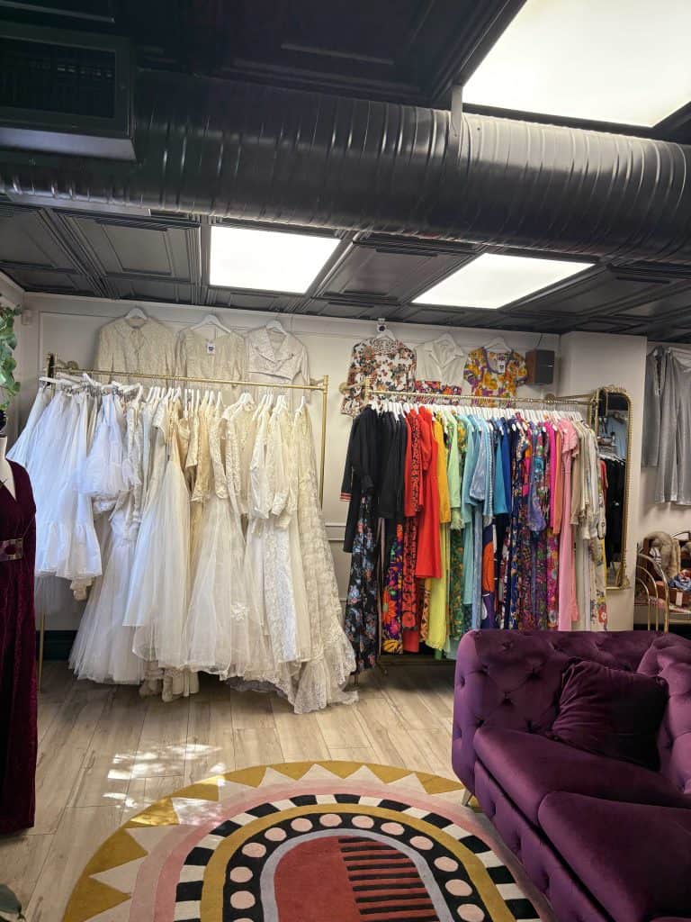 vintage-dress-shops-calgary-alberta