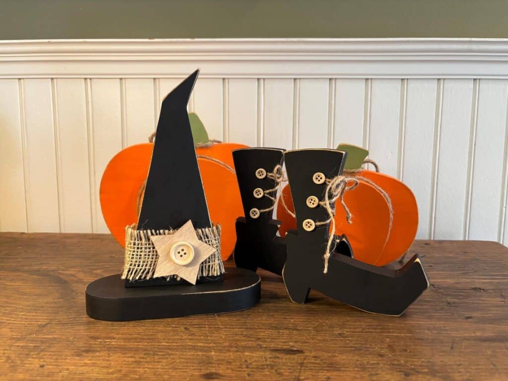 wooden-halloween-decor