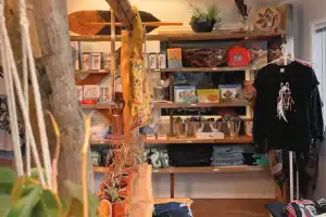 indigenous-owned-gift-shop-canada